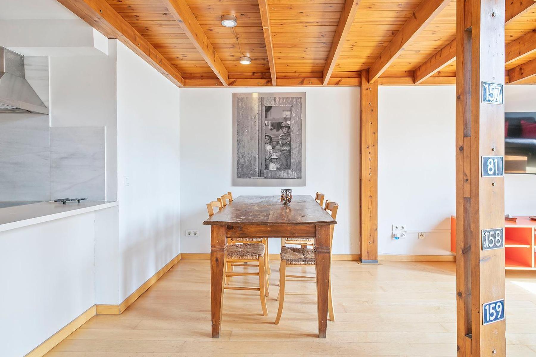 Friendly Monet Apartment
